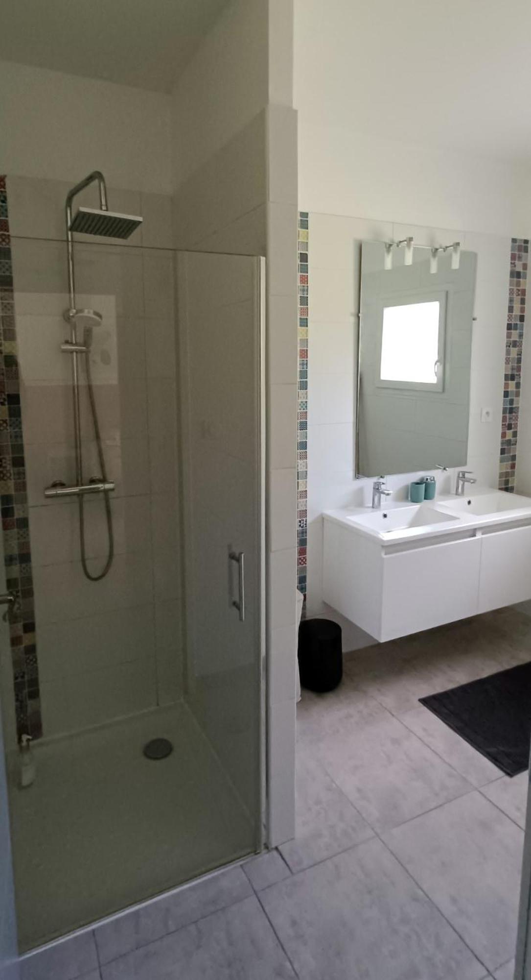 La Villa Lyne - Villa Moderne 4 Chambres 8 Personnes Clim Lèzan Dış mekan fotoğraf
